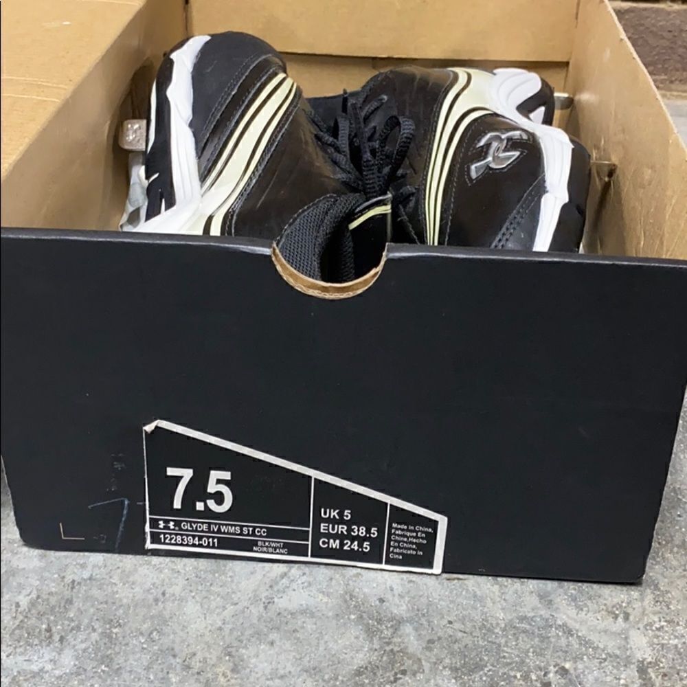 Under Armour Black Glyde IV ST CC Softball Cleat Shoe Size 7.5 NEW - Picture 10 of 11